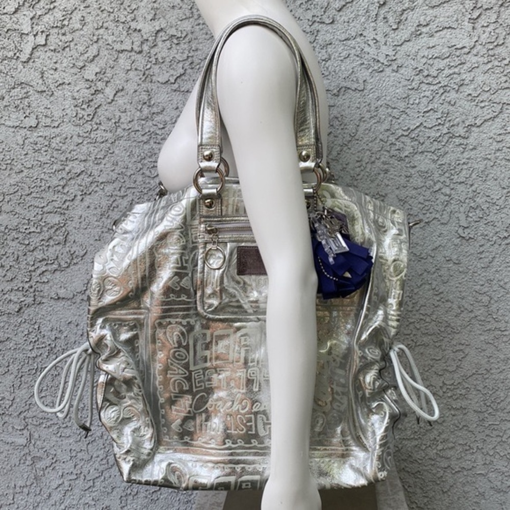 Vintage Y2K RARE Silver Metallic Coach Poppy Signature Shoulder Bag Purse XL - Picture 1 of 16
